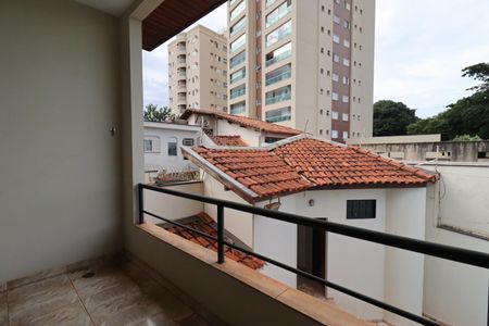 Casa para alugar com 442m², 5 quartos e 4 vagassacada