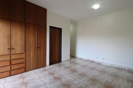 Casa para alugar com 442m², 5 quartos e 4 vagasSuíte 1