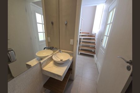 Casa para alugar com 160m², 3 quartos e 3 vagas Casa para alugar com 160m², 3 quartos e 3 vagasLavabo