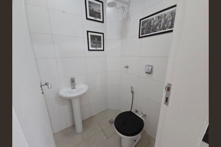 Casa para alugar com 160m², 3 quartos e 3 vagas Casa para alugar com 160m², 3 quartos e 3 vagasBanheiro de serviço