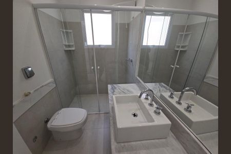 Casa para alugar com 160m², 3 quartos e 3 vagasBanheiro suíte