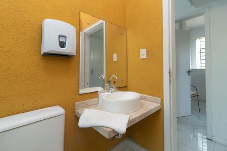 Casa para alugar com 366m², 4 quartos e 14 vagas Casa para alugar com 366m², 4 quartos e 14 vagasBanheiro