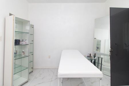 Casa para alugar com 366m², 4 quartos e 14 vagas Casa para alugar com 366m², 4 quartos e 14 vagasQuarto 1