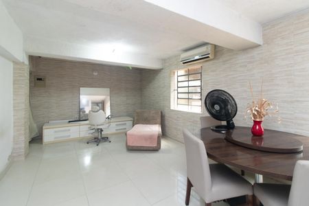 Casa para alugar com 366m², 4 quartos e 14 vagas Casa para alugar com 366m², 4 quartos e 14 vagasSala 2