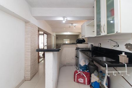 Casa para alugar com 366m², 4 quartos e 14 vagas Casa para alugar com 366m², 4 quartos e 14 vagasCozinha