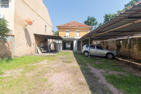 Casa para alugar com 366m², 4 quartos e 14 vagas Casa para alugar com 366m², 4 quartos e 14 vagasQuintal