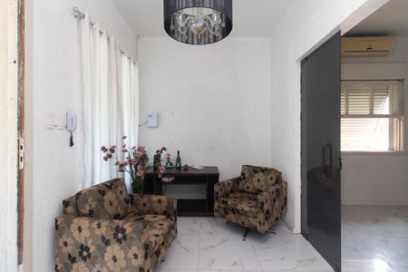 Casa para alugar com 366m², 4 quartos e 14 vagas Casa para alugar com 366m², 4 quartos e 14 vagasEntrada