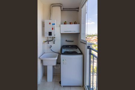Apartamento para alugar com 37m², 2 quartos e sem vagaVaraVaranda e Área de Serviçonda
