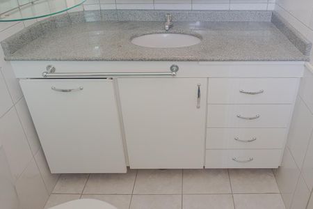 Apartamento para alugar com 75m², 2 quartos e 1 vagaBanheiro da Suíte