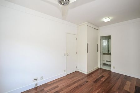 Apartamento para alugar com 120m², 3 quartos e 2 vagasSuíte