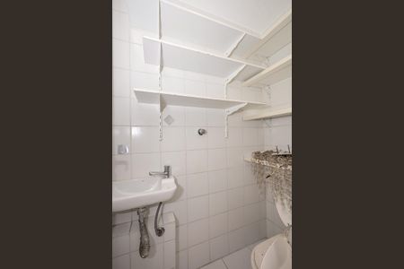 Apartamento para alugar com 120m², 3 quartos e 2 vagasBanheiro de Serviço