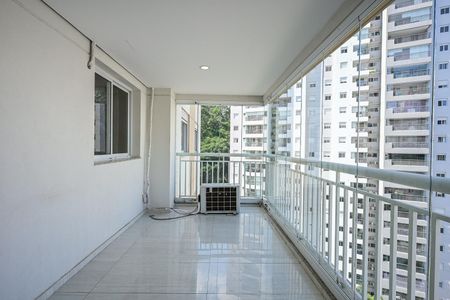 Varanda de apartamento para alugar com 3 quartos, 120m² em Vila Andrade, São Paulo