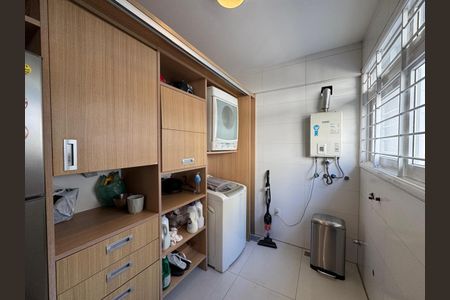 Casa à venda com 291m², 4 quartos e 4 vagasCozinha