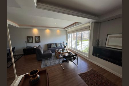 Sala de casa à venda com 4 quartos, 291m² em Chácara das Pedras, Porto Alegre