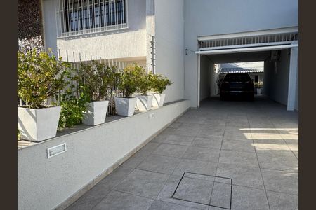 Casa à venda com 291m², 4 quartos e 4 vagasÁrea externa
