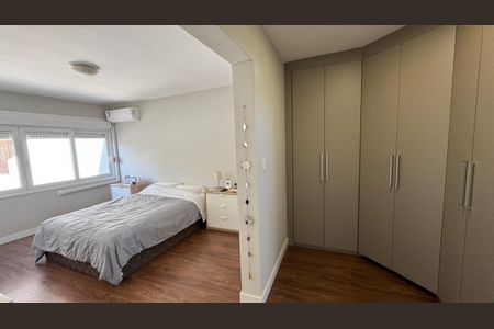 Quarto de casa à venda com 4 quartos, 291m² em Chácara das Pedras, Porto Alegre