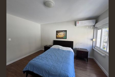 Casa à venda com 291m², 4 quartos e 4 vagasQuarto