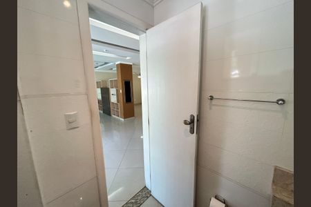 Casa à venda com 390m², 4 quartos e 2 vagasBanheiro 3