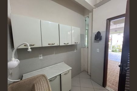 Casa à venda com 390m², 4 quartos e 2 vagasÁrea de Serviço