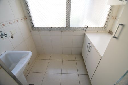 Apartamento para alugar com 63m², 2 quartos e 1 vagaÁrea de Serviço