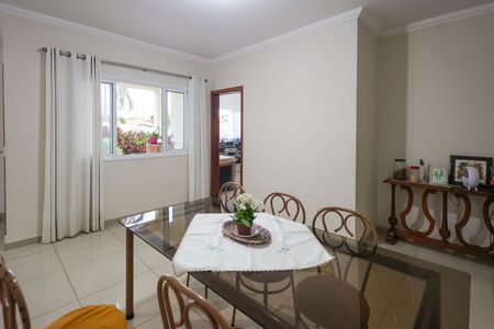 Casa de condomínio para alugar com 1000m², 3 quartos e 4 vagasSala de Jantar