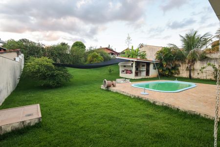 Casa de condomínio para alugar com 1000m², 3 quartos e 4 vagasJardim com piscina