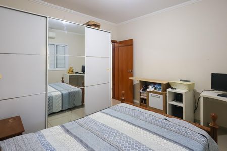 Casa de condomínio para alugar com 1000m², 3 quartos e 4 vagasQuarto1