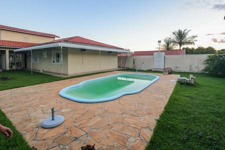 Casa de condomínio para alugar com 1000m², 3 quartos e 4 vagasPiscina