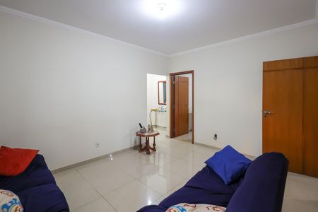 Casa de condomínio para alugar com 1000m², 3 quartos e 4 vagasSala de TV