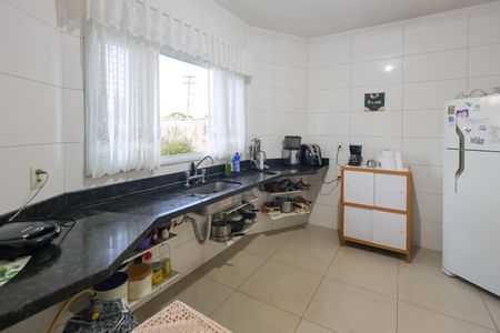 Casa de condomínio para alugar com 1000m², 3 quartos e 4 vagasCozinha