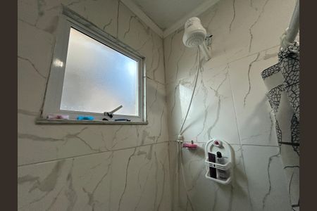 Casa para alugar com 100m², 1 quarto e 1 vagaChuveiro