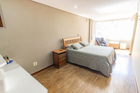 Casa à venda com 342m², 3 quartos e 5 vagasSuíte 1