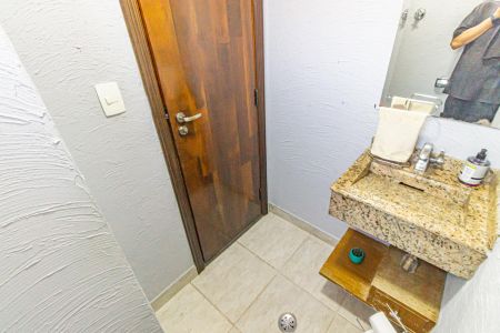 Casa à venda com 342m², 3 quartos e 5 vagasLavabo
