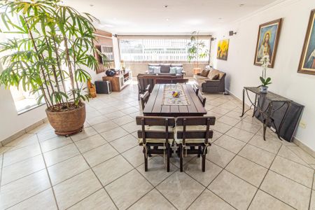 Sala de casa à venda com 3 quartos, 342m² em Vila Regente Feijó, São Paulo