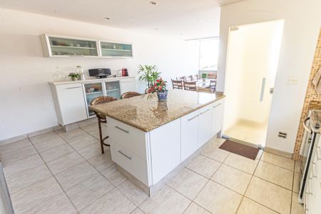 Casa à venda com 342m², 3 quartos e 5 vagasCozinha