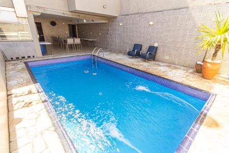 Casa à venda com 342m², 3 quartos e 5 vagasPiscina