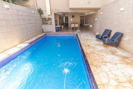 Casa à venda com 342m², 3 quartos e 5 vagasPiscina