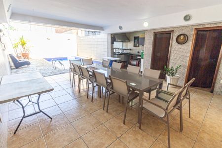 Casa à venda com 342m², 3 quartos e 5 vagasChurrasqueira