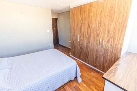 Casa à venda com 342m², 3 quartos e 5 vagasSuíte 2