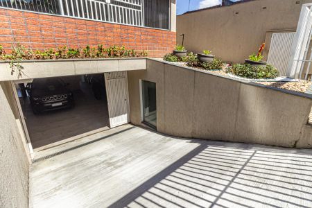 Casa à venda com 342m², 3 quartos e 5 vagasGaragem / Salão de Festas