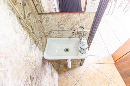 Casa à venda com 342m², 3 quartos e 5 vagasBanheiro da Piscina 1
