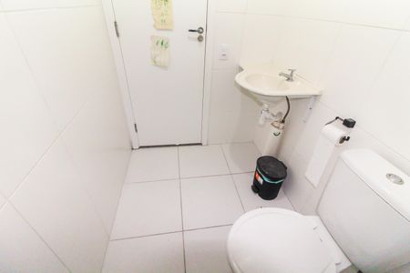 Apartamento para alugar com 36m², 2 quartos e sem vaga Apartamento para alugar com 36m², 2 quartos e sem vagaBanheiro
