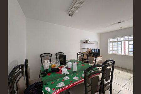 Sala de casa à venda com 4 quartos, 189m² em Moinho Velho, São Paulo
