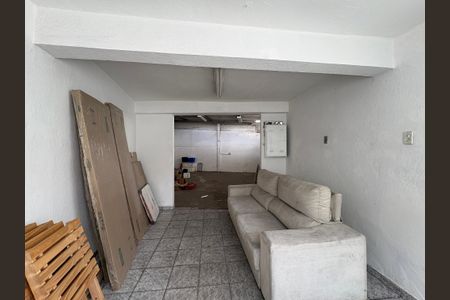 Casa à venda com 189m², 4 quartos e 4 vagasSalão 