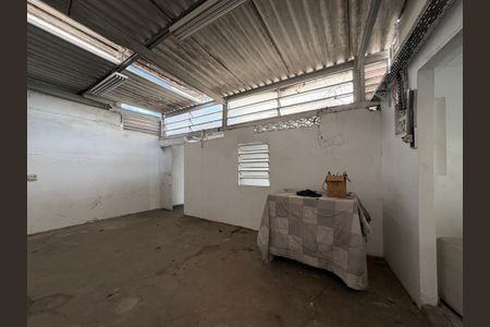 Casa à venda com 189m², 4 quartos e 4 vagasSalão 
