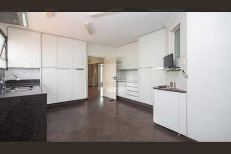 Apartamento à venda com 337m², 4 quartos e 3 vagas Apartamento à venda com 337m², 4 quartos e 3 vagasFoto 30