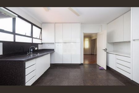 Apartamento à venda com 337m², 4 quartos e 3 vagas Apartamento à venda com 337m², 4 quartos e 3 vagasFoto 32