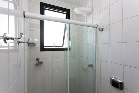 Apartamento à venda com 245m², 4 quartos e 3 vagas Apartamento à venda com 245m², 4 quartos e 3 vagasBanheiro da Serviço