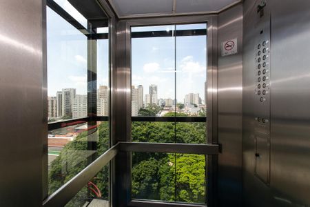Apartamento à venda com 245m², 4 quartos e 3 vagas Apartamento à venda com 245m², 4 quartos e 3 vagasElevador Privativo