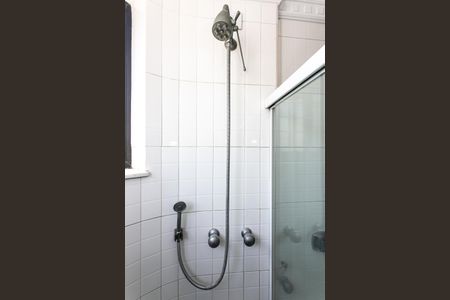 Apartamento à venda com 245m², 4 quartos e 3 vagas Apartamento à venda com 245m², 4 quartos e 3 vagasBanheiro da Suíte 1